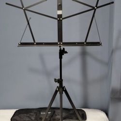 Titan Folding Music Stand with Carrying Bag Black TMS25-BLK  