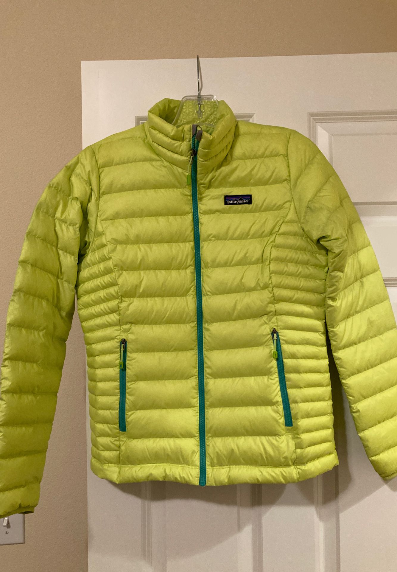 Patagonia Women’s Down Sweater Jacket Small