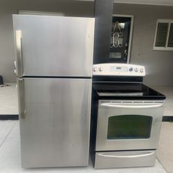 Fridge And Stove Working Great No Issues $420 Both 