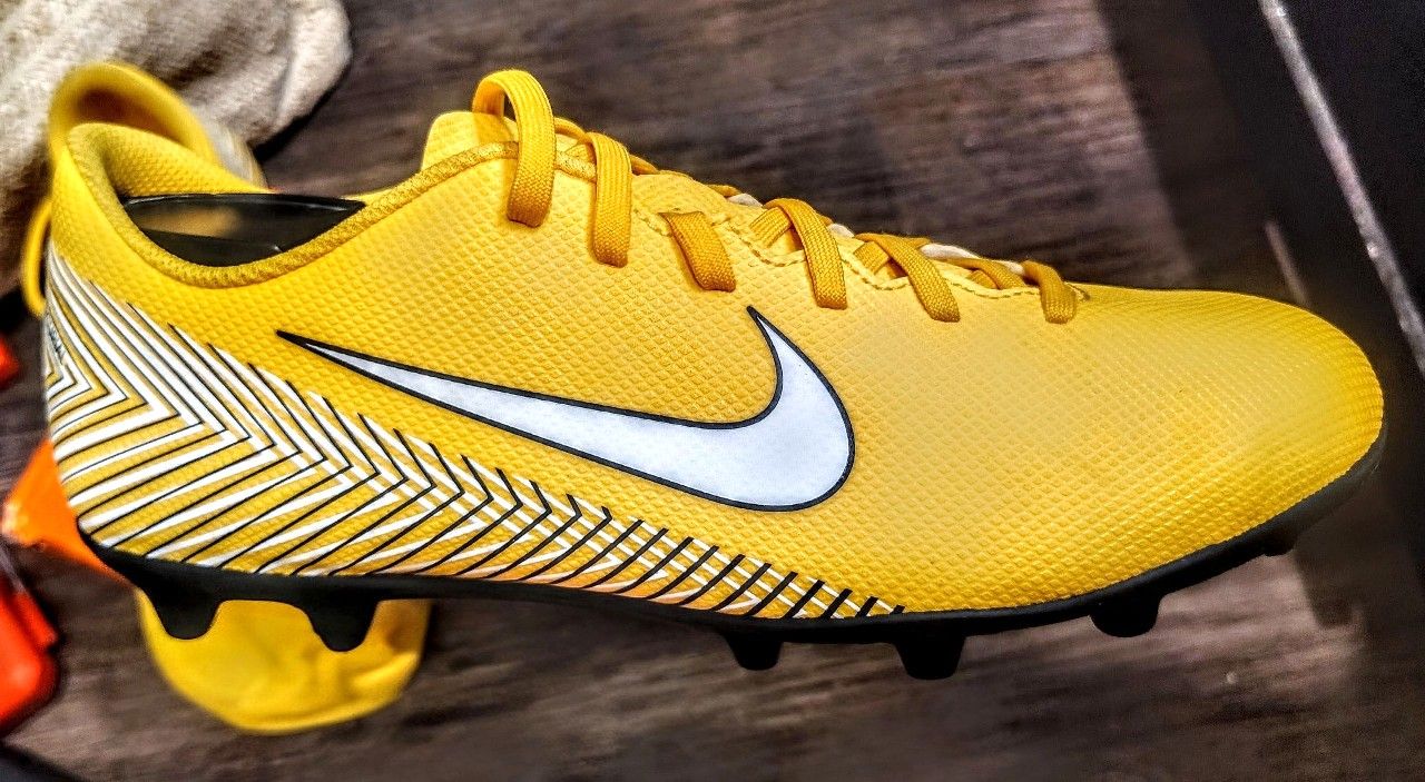 Nike Mercurial Vapor XII Club Neymar Jr. FG/MG soccer cleat in Amarillo/Dynamic Yellow/Black