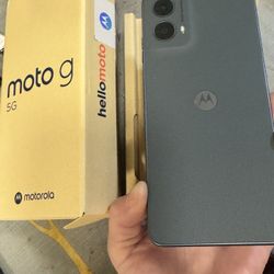 Brand New 2024 Motorola Moto 5G Grey Unlocked 120 GB Optimum Original Box Mobile Cell Phone 