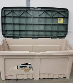 Keter 68-Gallon Weather-Resistant Outdoor Deck Box / Storage Chest