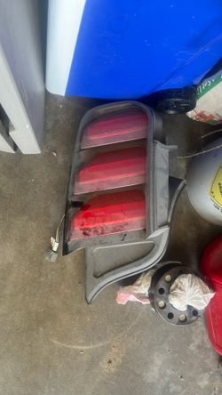 2015-17 FORD MUSTANG TAIL LIGHT ASSEMBLY