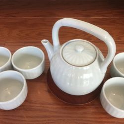 Porcelain Tea Kettle And Cups Set 