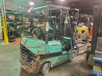 Mitsubishi FGC25K 5,000 lbs. Forklift