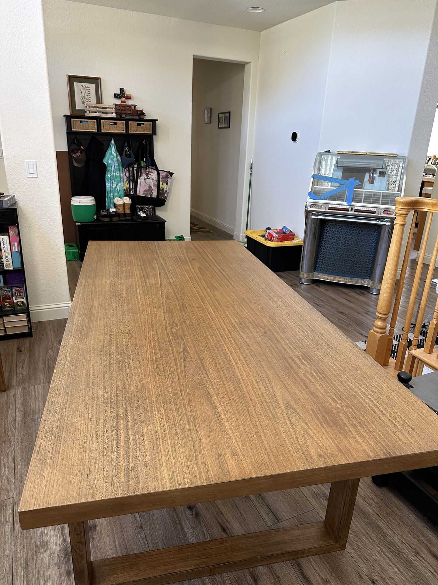 Caspian, U Base, Dining Table, Bench, And Chairs