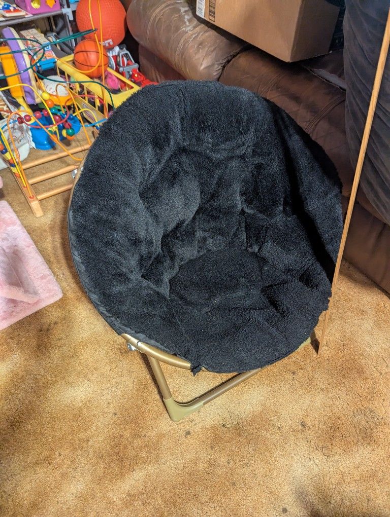 Cozy Kids Chair, Folds Up, Black Fabric. About 2 Feet Tall In The Back, Good Condition