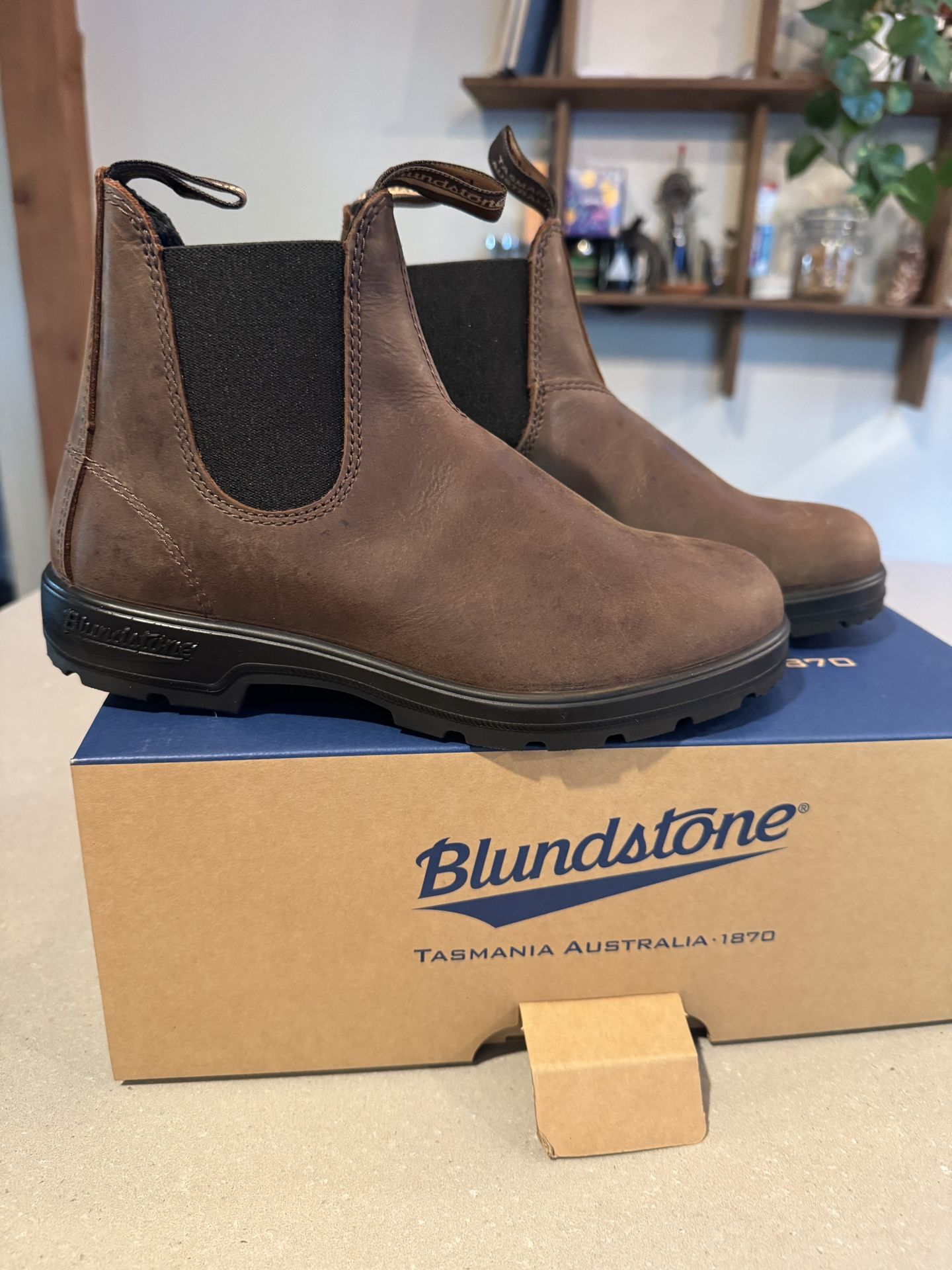 Blundstone Brown 5.5