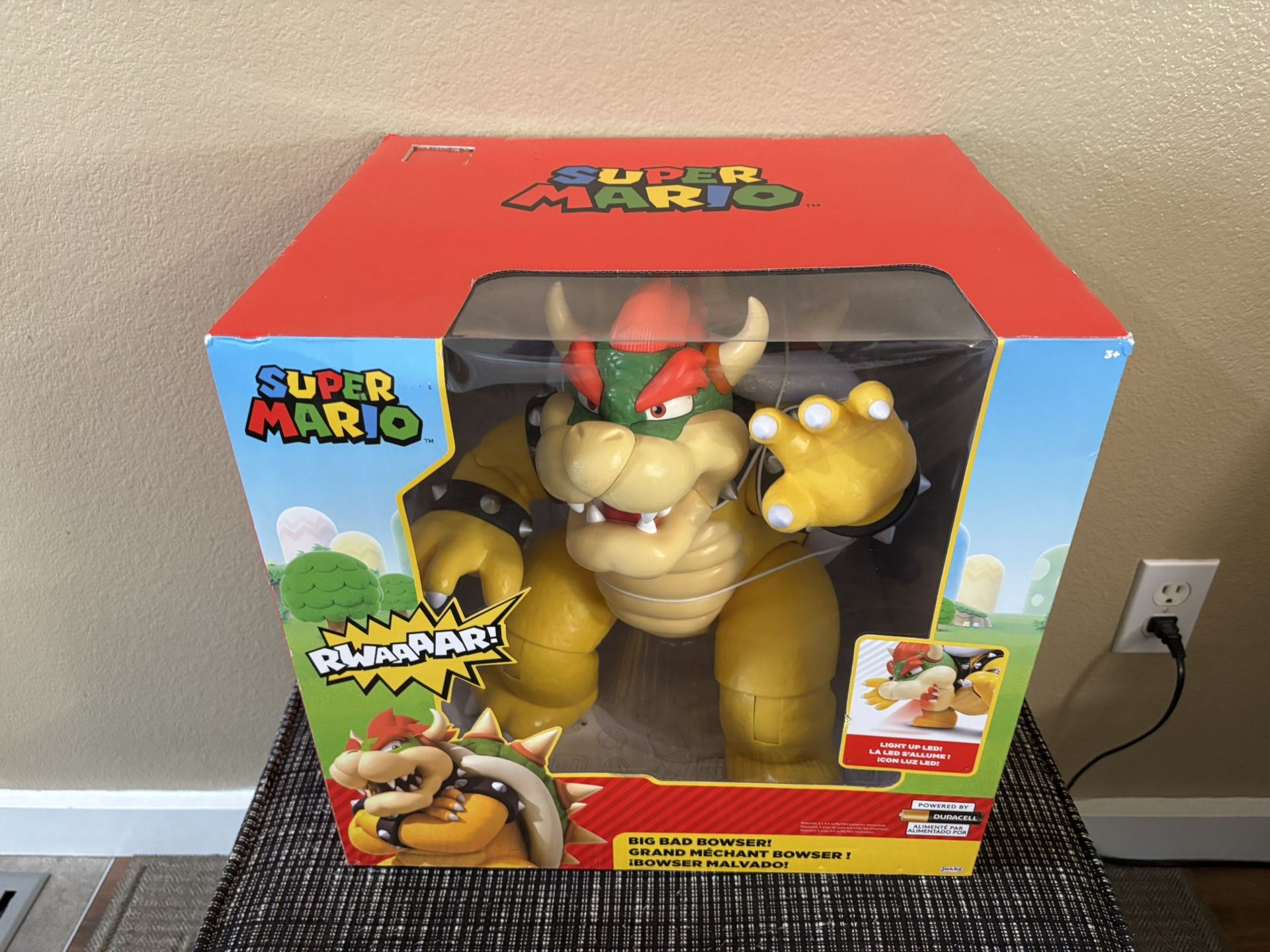 Super Mario Big Bad Bowser Talking And Light Up Figure