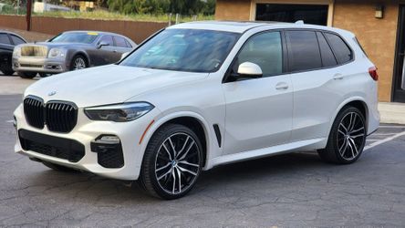 2020 BMW X5 M50i Sport Utility 4D