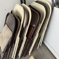 11 Folding Chairs 