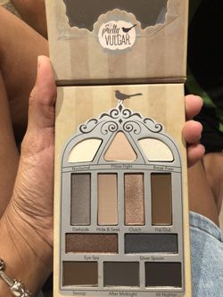 Eyeshadow palette