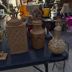 Beautiful Fluer De Lis decor