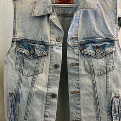 Levi’s Vest For Men