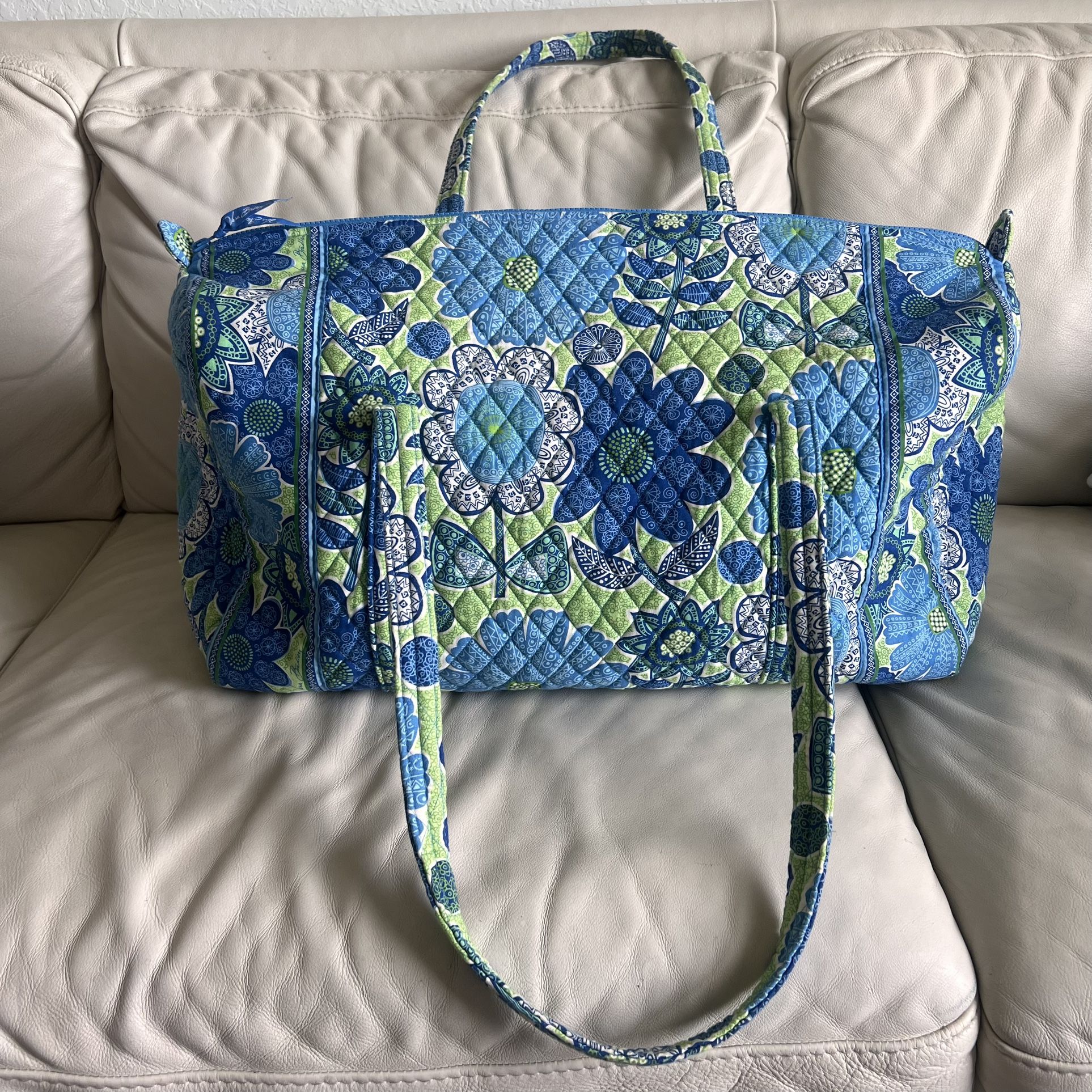 Vera Bradley Large Traveler Duffle Bag Green & Blue Floral Pattern