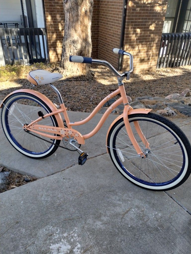 Kulana Makana 24 . Girl's Cruiser Bike. Like New