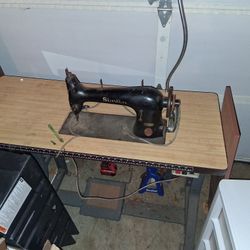 Singer Industrial Sowing Machine