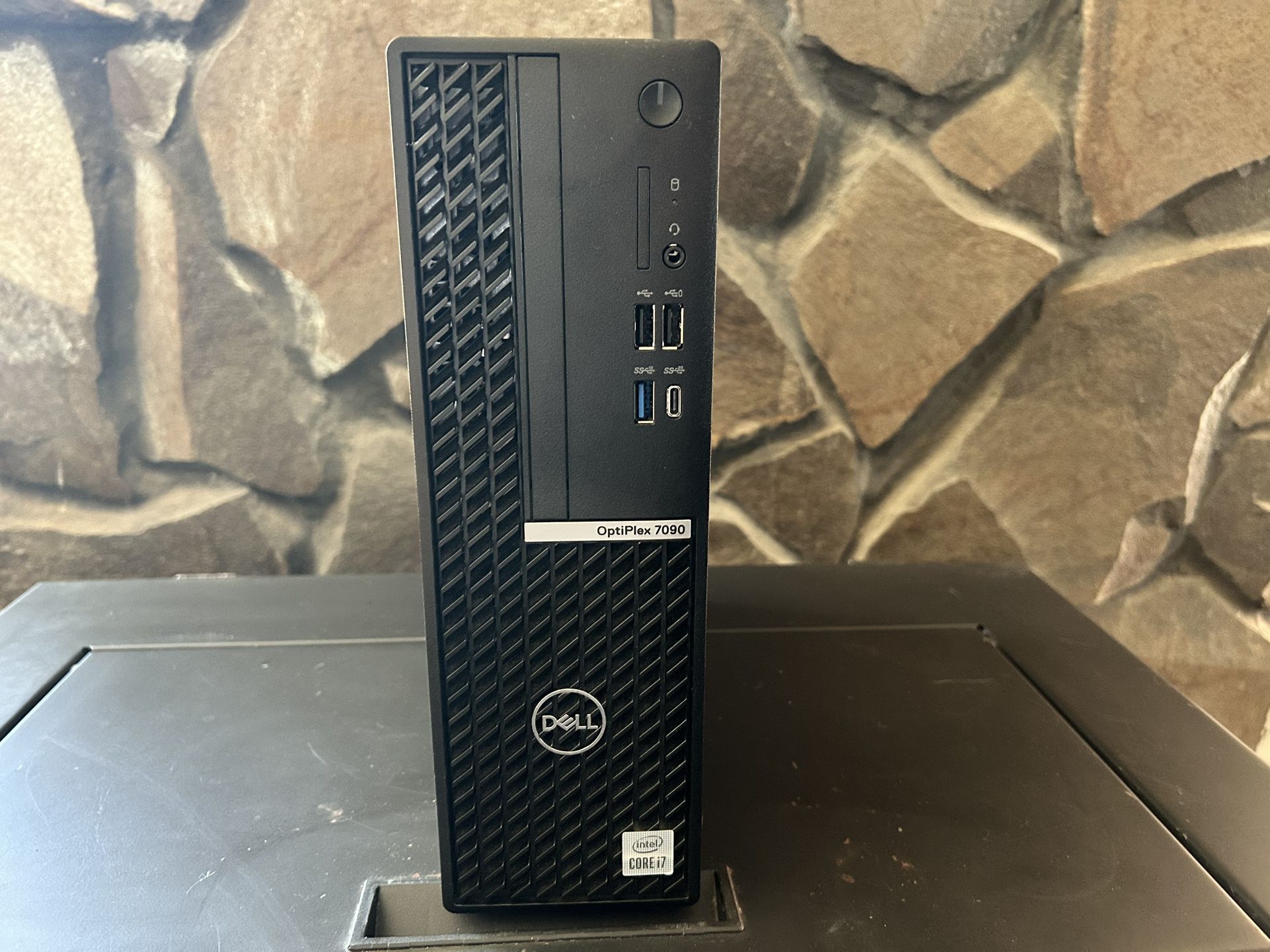Dell OptiPlex 7090 Desktop PC