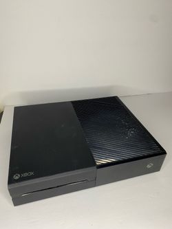 Xbox One w/ controller and wires