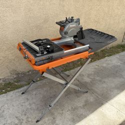 RIDGID 12 Amp 8 in. Blade Corded Wet Tile Saw with Extended Rip **No Blade** **Needs New Tracking Wheel**