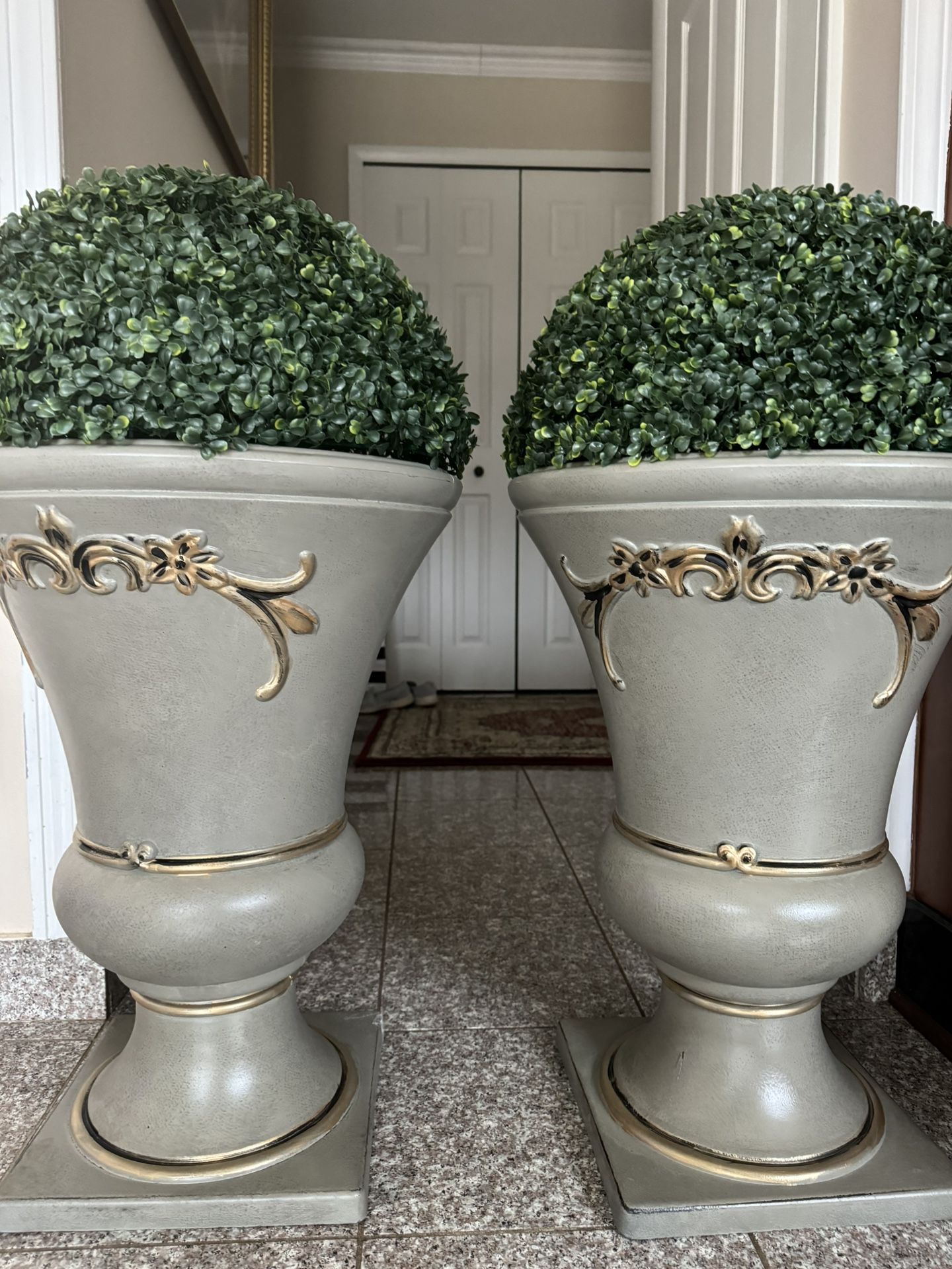 Gorgeous 2 plant top green artificial For Both