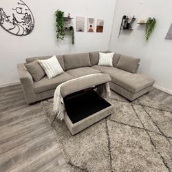 Thomasville Sectional Couch - Free Delivery 