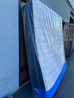 Queen Size Eurotop Mattress Comes With Box Spring Free Home Delivery 