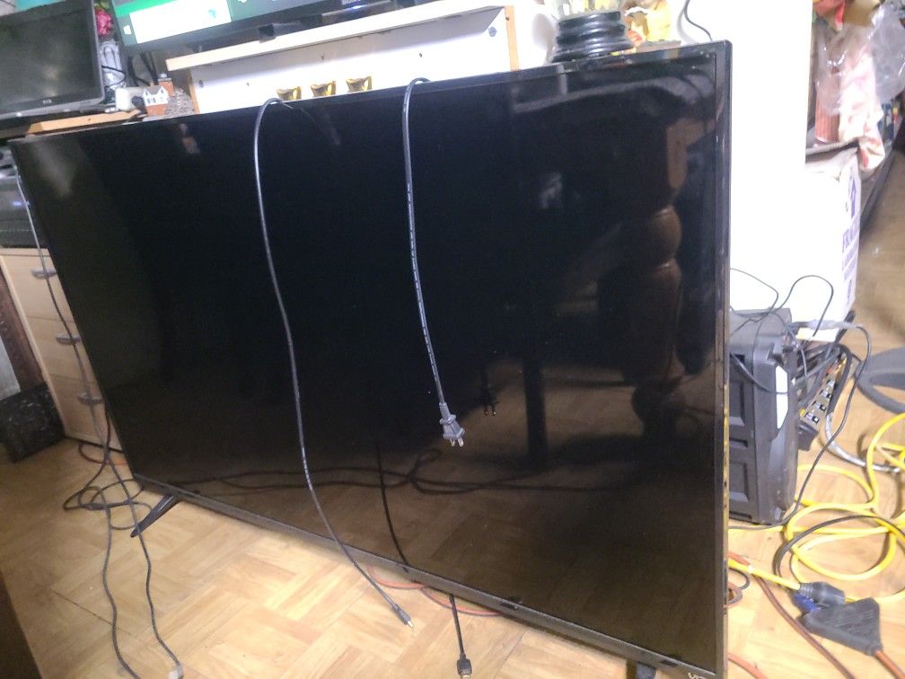 Free Smart 58 In Vizio Tv. Pending Pickup