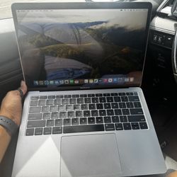 Mac Book Air 2019 I5