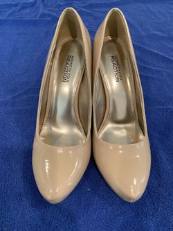 Lady’s Shoes Size 8.5