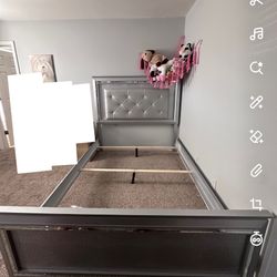 King Size Bed With Chest
