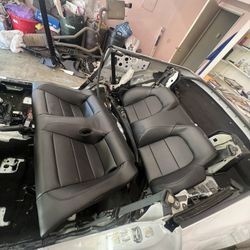  Mustang Backseats