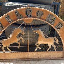 Welcome Metal Frame Decor