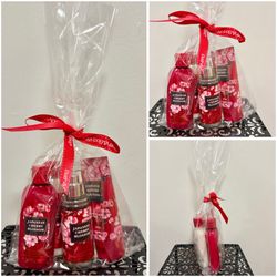 Bath & Body Works Japanese Cherry Blossom Mini Travel Gift Set