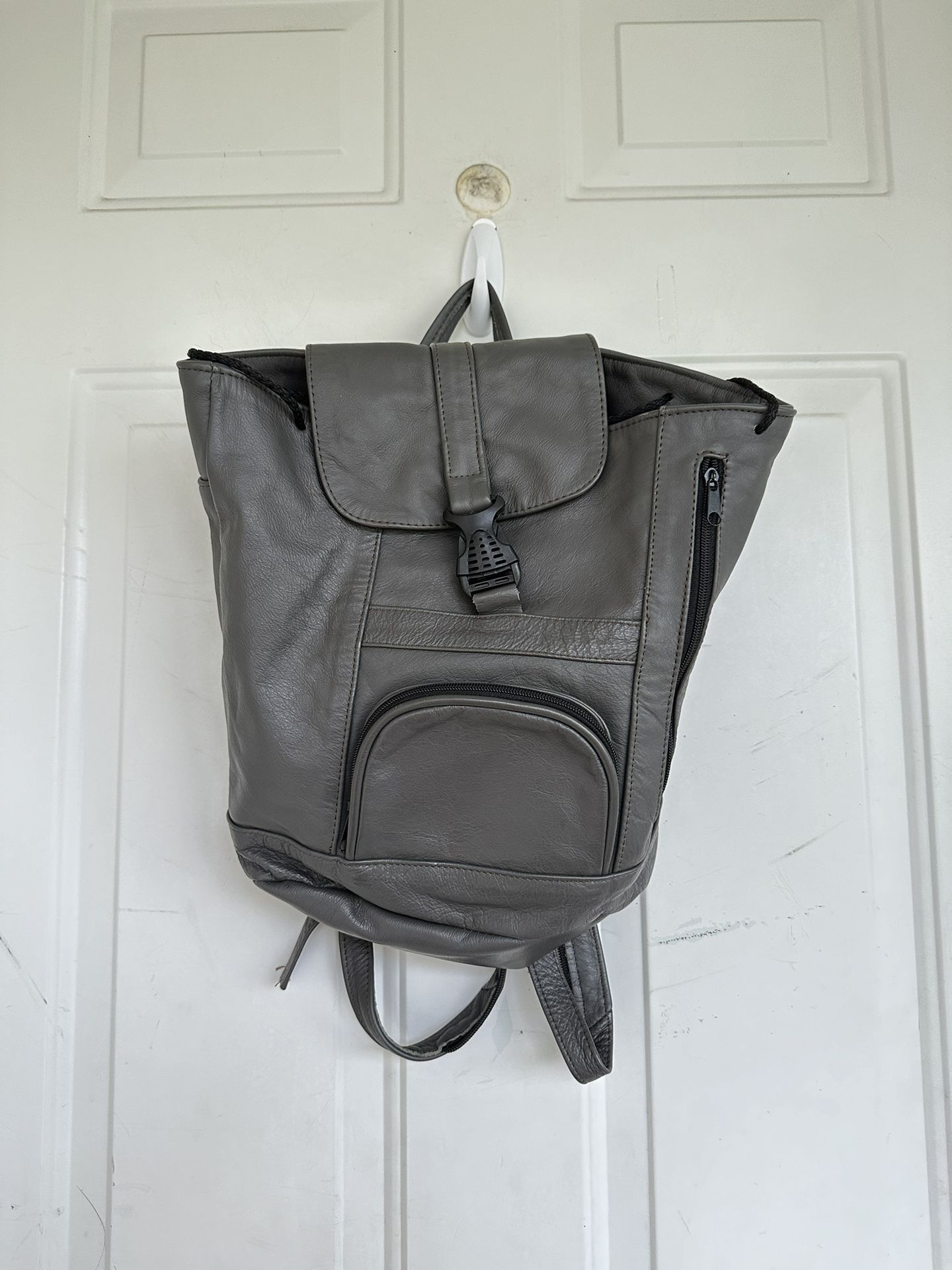 Medium Bucket Backpack Daypack Purse School Bag Leather