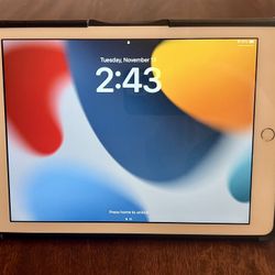 iPad 6th Gen - Gold - 128GB 