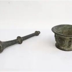  Antique bronze mortar pestle set