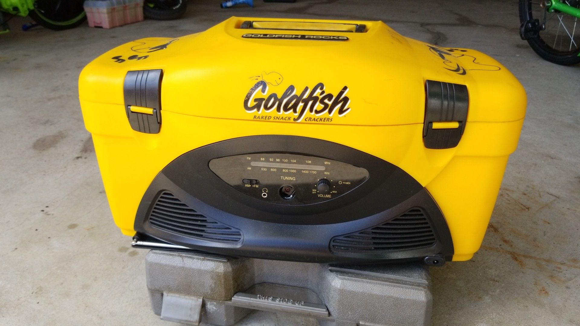 Gold fish cooler