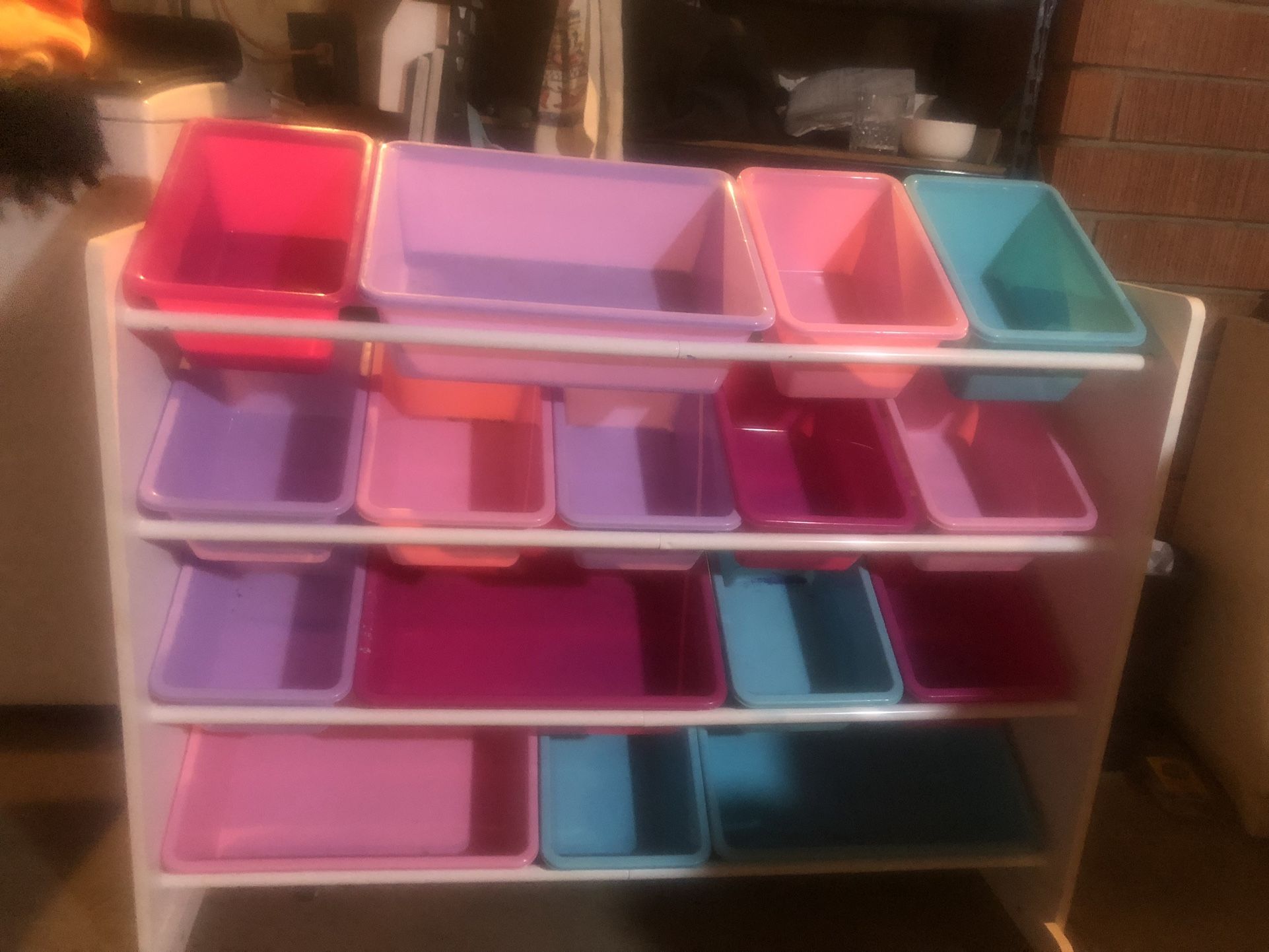 Shelves With Baskets/bins