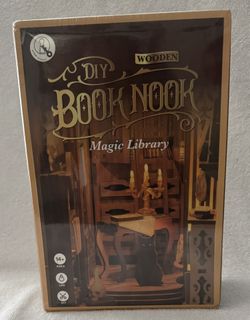DIY Book Nook - Magic Library