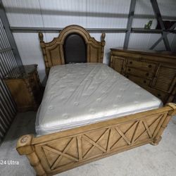 Queen Size Bedroom Set