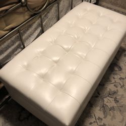 Crème Ottoman With Storage