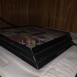 1 TB PS4 (battlefront II Edition)