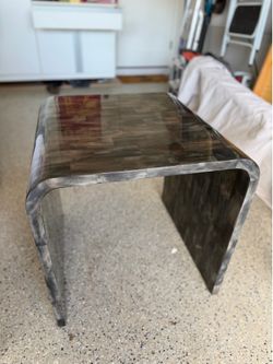Brownstone Collection Holden Black Horn End Table