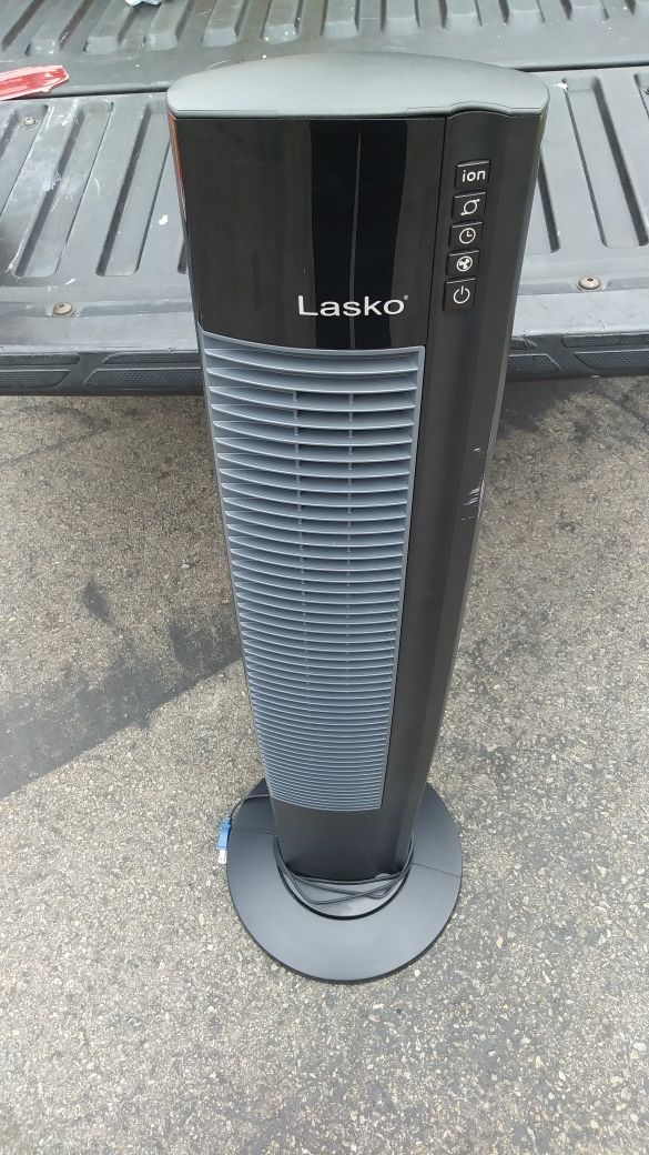 Lasko Tower Fan with Remotes New