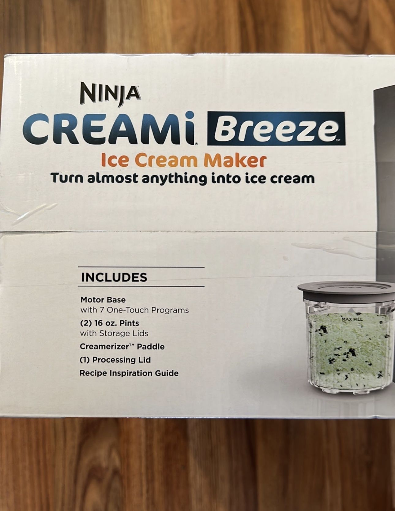 Ninja creami breeze + 2 16 ounce pints for Sale in Moorpark, CA OfferUp