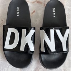 DKNY  Large Logo  Classic Slide IN Slides Size 7 Women’s 