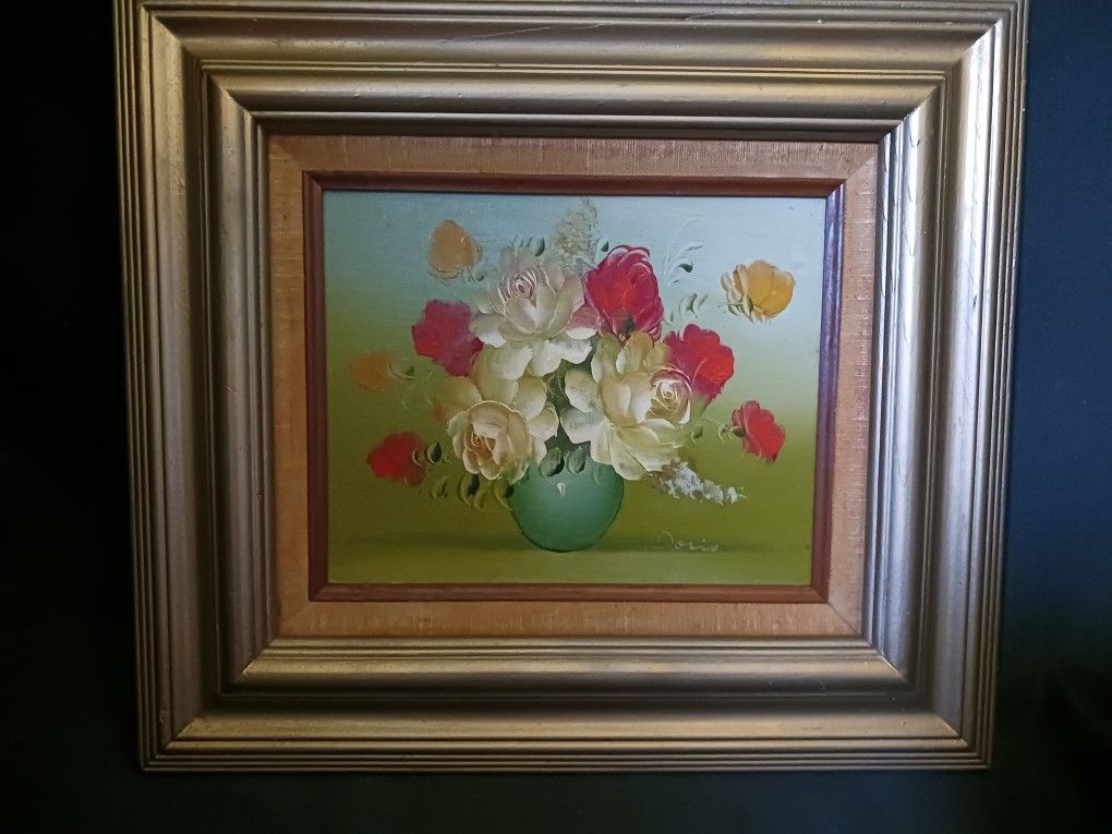 Vintage MidCentury Floral Art In Gold Frame