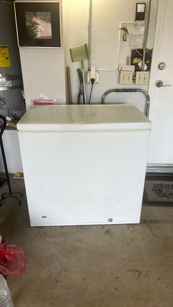 7 - CU Ft Garage Ready Chest Freezer