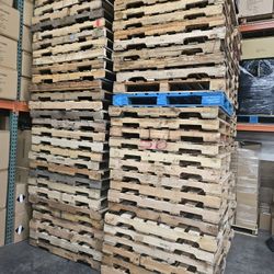 48 X 40 Standard Pallet 2 Way 4 Way.